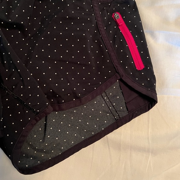 LULULEMON Shorts - Picture 3 of 4